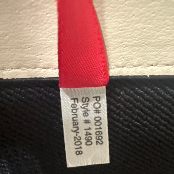 Ruby Ribbon Black Stretch Belt is designed to adjust from large to XL NWT - Picture 5 of 8